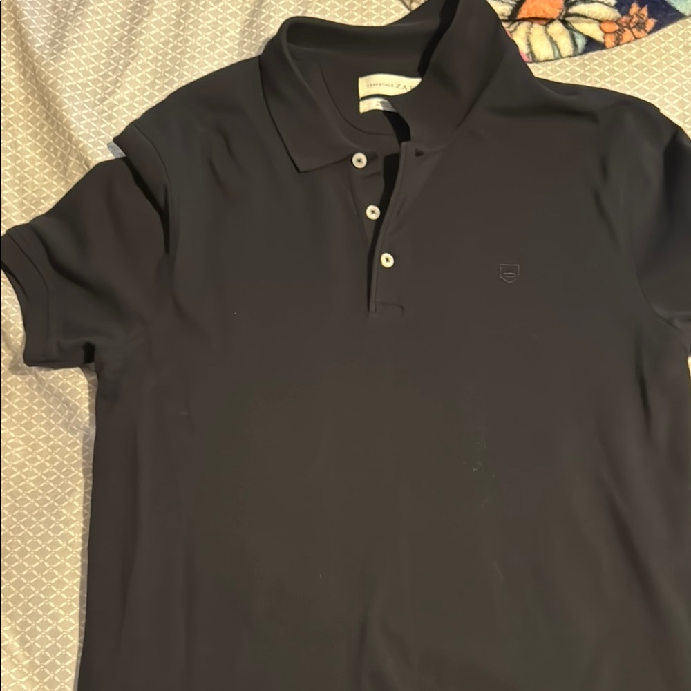 Zara Black Polo Shirt with Classic Design